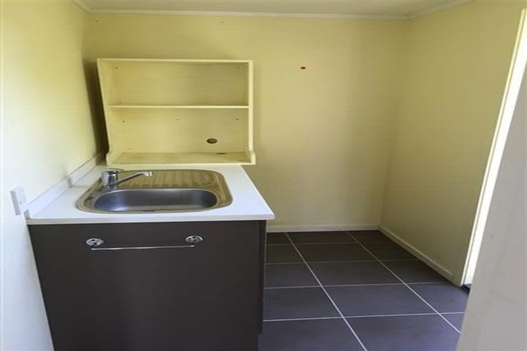 Photo of property in 13 Strid Road, Te Atatu South, Auckland, 0610