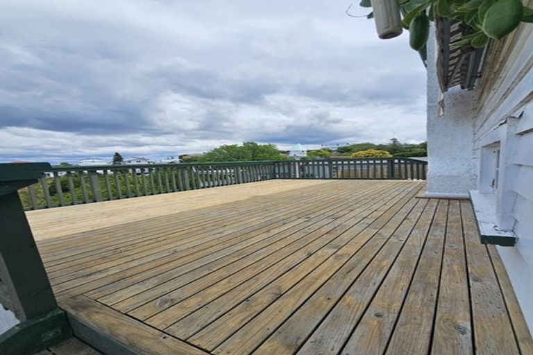 Photo of property in 42 Cameron Road, Bluff Hill, Napier, 4110