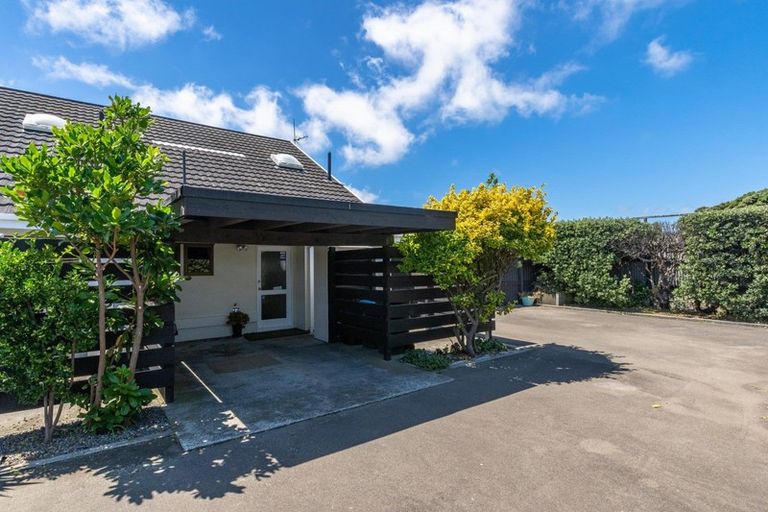 Photo of property in 7/23 Tireti Road, Titahi Bay, Porirua, 5022