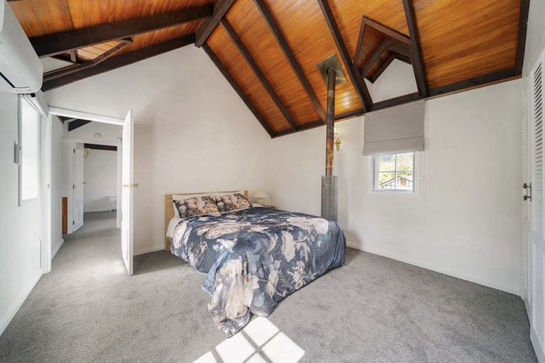 Photo of property in 68a Kaurilands Road, Titirangi, Auckland, 0604