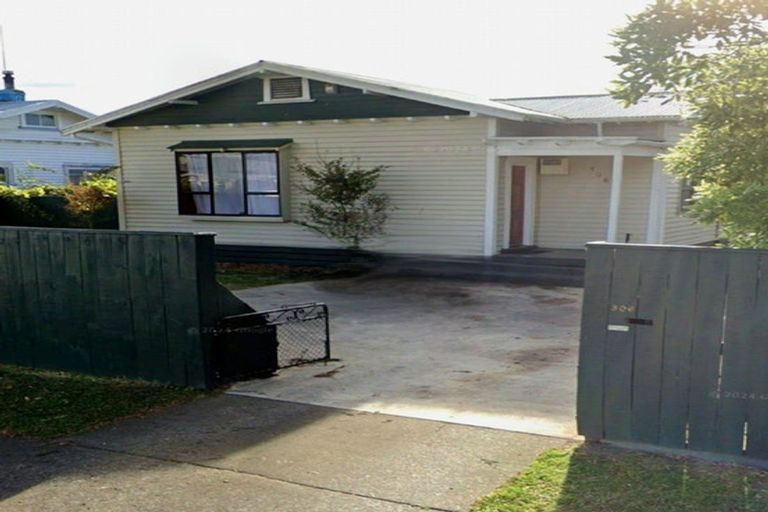 Photo of property in 306 Mclean Street, Saint Leonards, Hastings, 4120