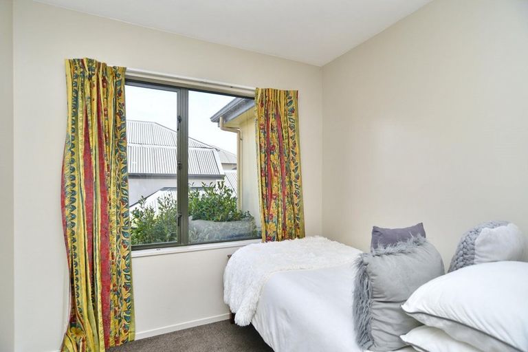 Photo of property in 27 Parade Court, Addington, Christchurch, 8024