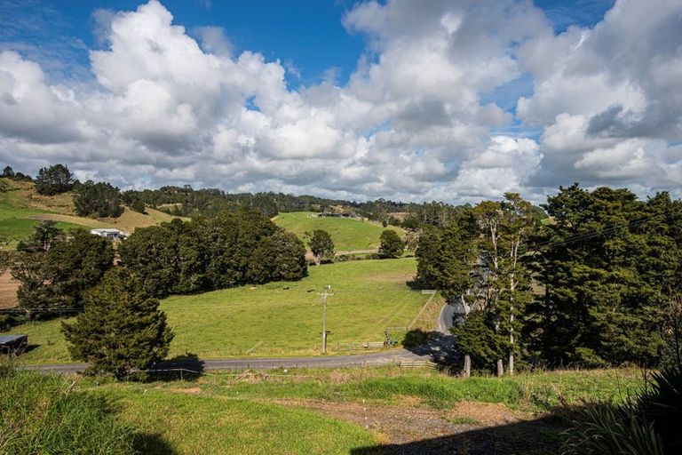 Photo of property in 362a Whananaki Road North, Opuawhanga, Hikurangi, 0181