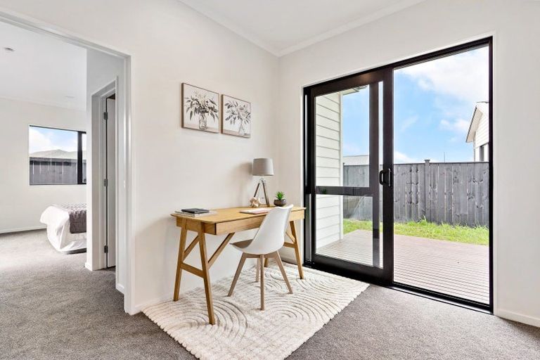 Photo of property in 11 Arahi Road, Clevedon, 2582