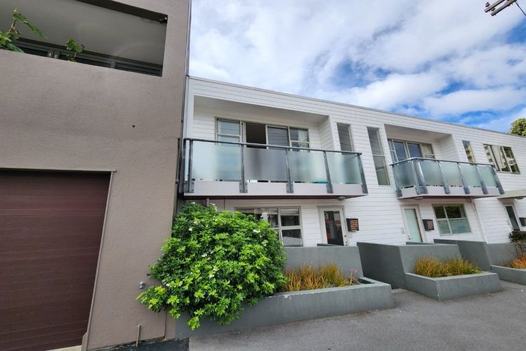 Photo of property in 199 Tasman Street, Mount Cook, Wellington, 6021