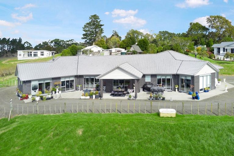 Photo of property in 139 Puke Road, Kumeu, 0891