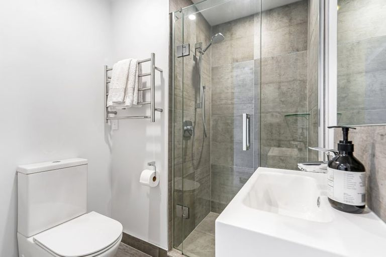 Photo of property in 6 Pottery Crescent, Hobsonville, Auckland, 0618