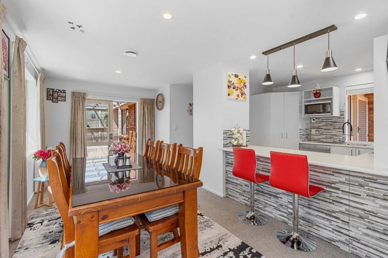 Photo of property in 75a Farquhars Road, Redwood, Christchurch, 8051