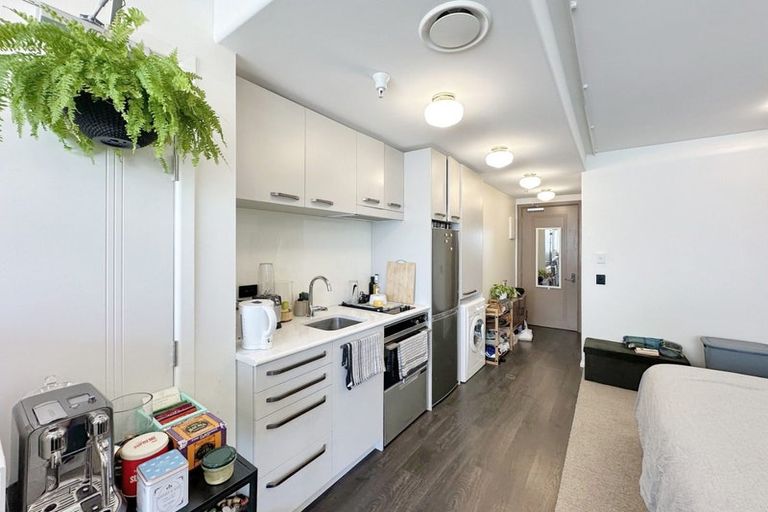 Photo of property in 208/3u Roxburgh Street, Mount Victoria, Wellington, 6011
