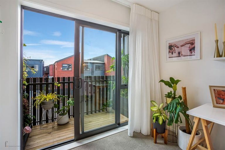 Photo of property in 20 Sioux Road, Hobsonville, Auckland, 0616