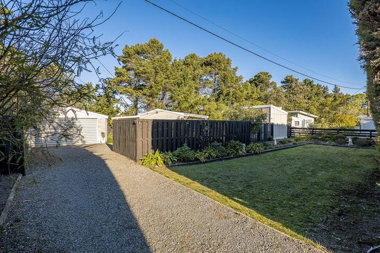 Photo of property in 15 South Crescent, Amberley, 7481