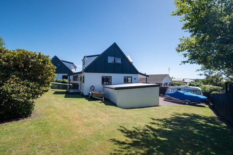 Photo of property in 3 Cherry Lane, Acacia Bay, Taupo, 3330