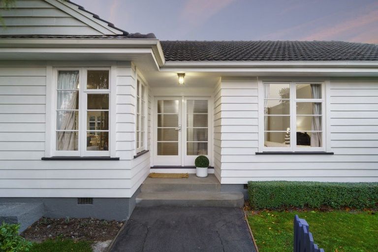 Photo of property in 1 Chepstow Avenue, Fendalton, Christchurch, 8052