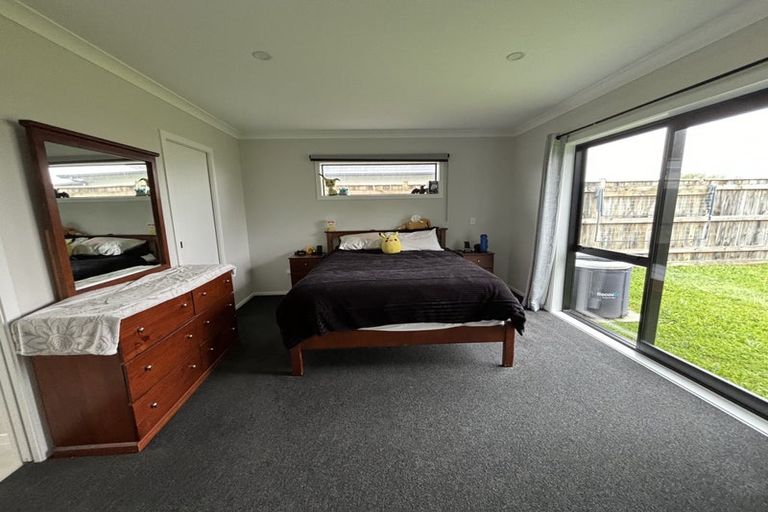 Photo of property in 6 Ash Close, Levin, 5510