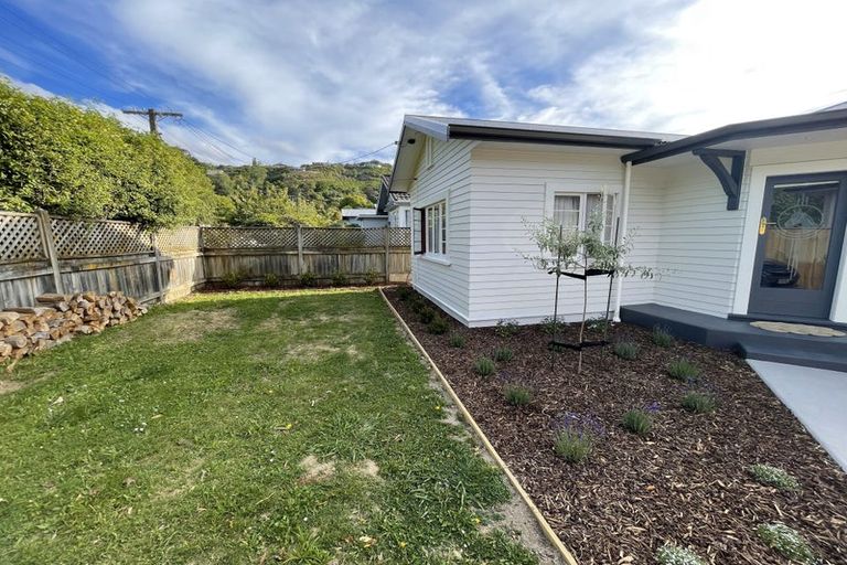 Photo of property in 10 Pitt Street, Maitai, Nelson, 7010