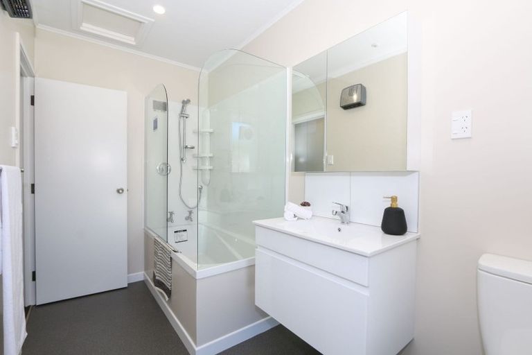 Photo of property in 1/23 Campbell Street, Karori, Wellington, 6012