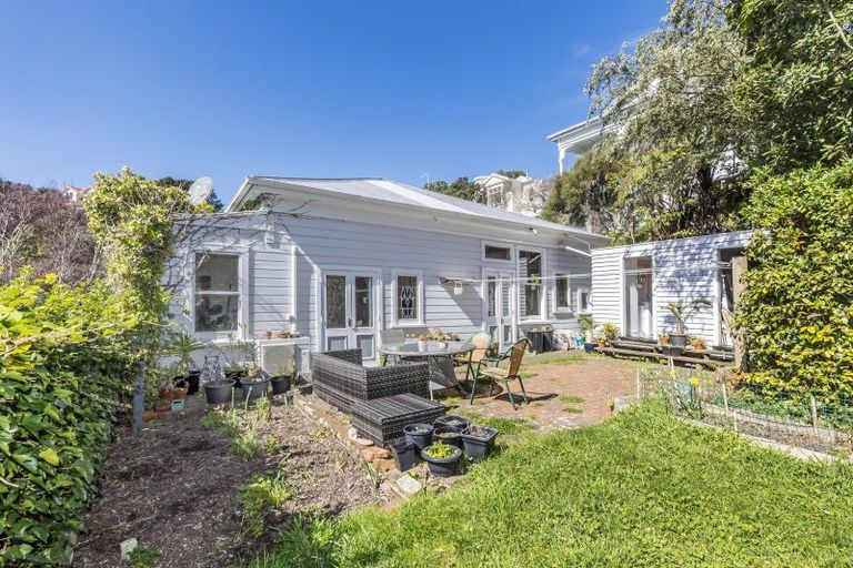 Photo of property in 17 Boundary Road, Kelburn, Wellington, 6012