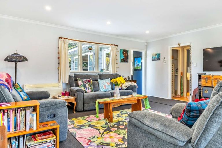 Photo of property in 2 Alberta Street, Acacia Bay, Taupo, 3330