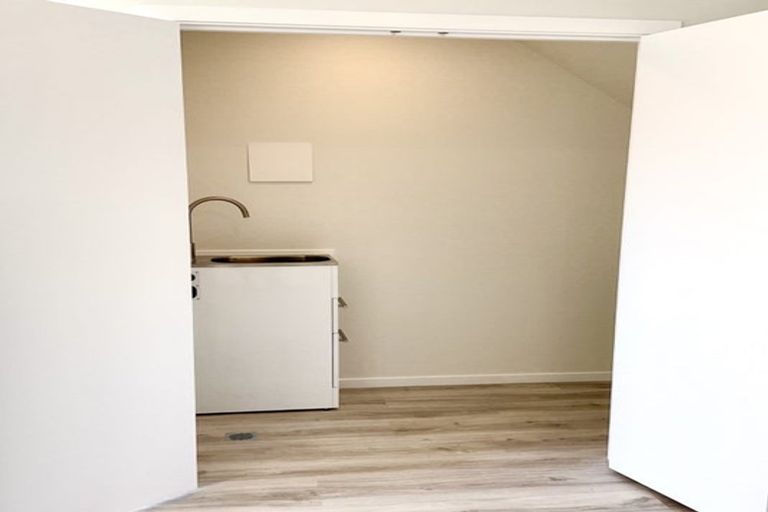 Photo of property in 33 Reakes Crescent, Wallaceville, Upper Hutt, 5018