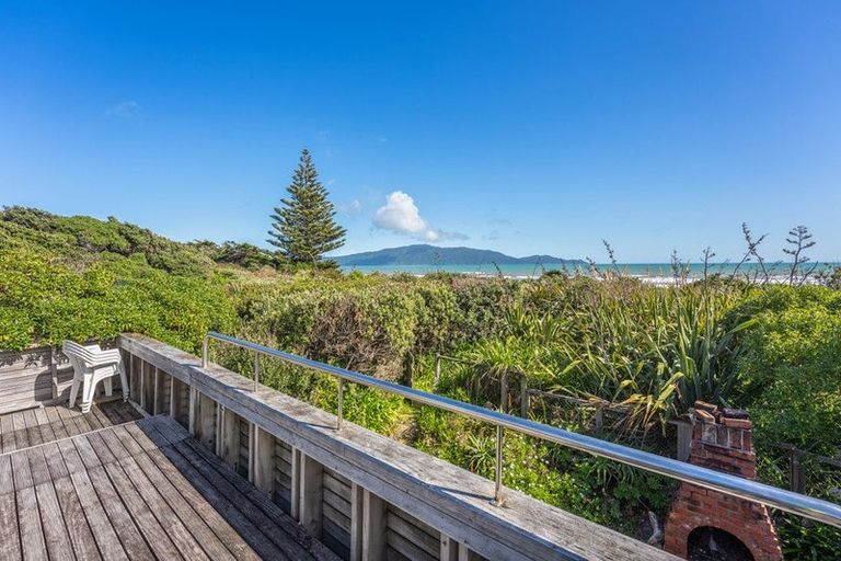 Photo of property in 59 Tutere Street, Waikanae Beach, Waikanae, 5036