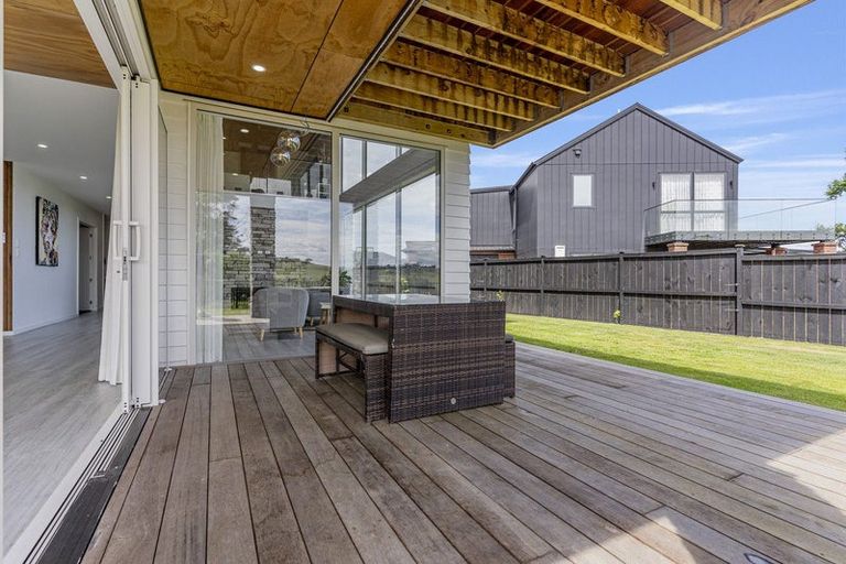 Photo of property in 88 Hayfield Way, Karaka, Papakura, 2113