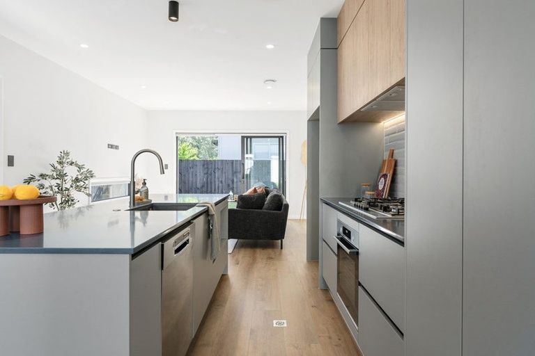 Photo of property in 64u3 Banbury Crescent, Fairfield, Hamilton, 3214