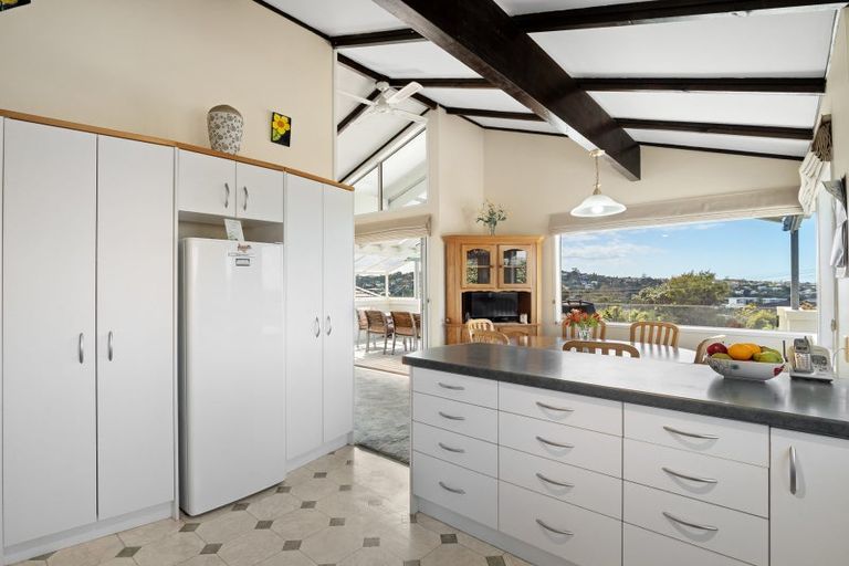 Photo of property in 1/9 Nigel Road, Browns Bay, Auckland, 0630