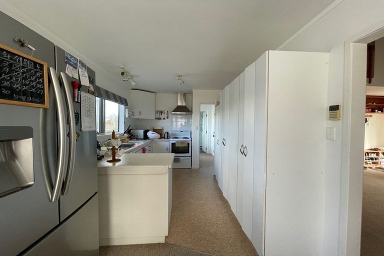 Photo of property in 2/8 Rickards Place, New Lynn, Auckland, 0600