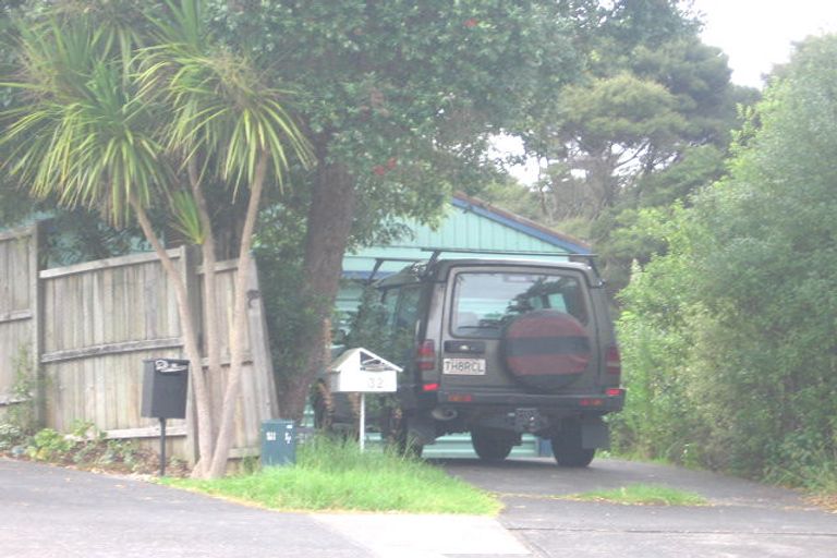 Photo of property in 32 Neal Avenue, Glenfield, Auckland, 0629