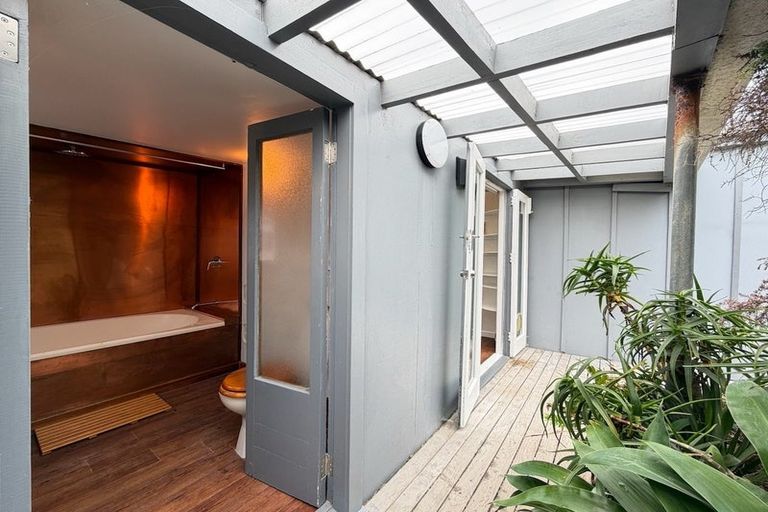 Photo of property in 46 High Street, Island Bay, Wellington, 6023