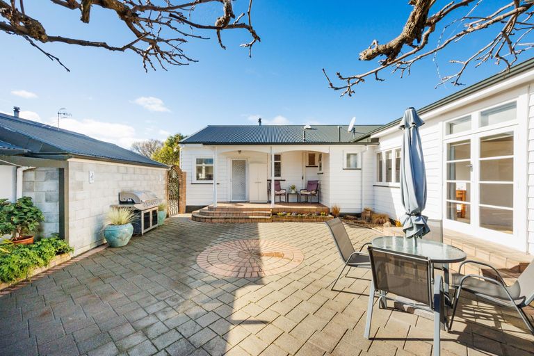Photo of property in 21 Karina Terrace, Roslyn, Palmerston North, 4414