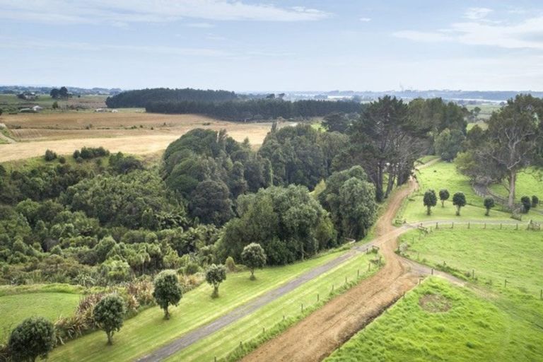 Photo of property in 41 Mcnaughten Road, Karioitahi, Waiuku, 2683