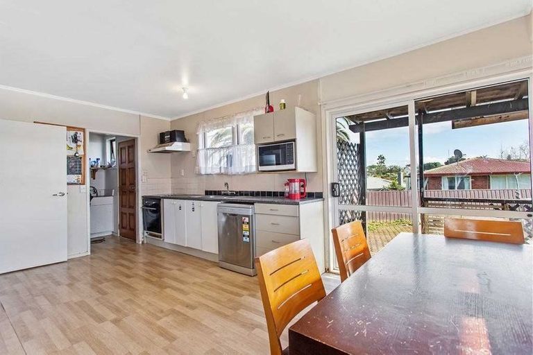 Photo of property in 8 Lympne Lane, Mangere, Auckland, 2022