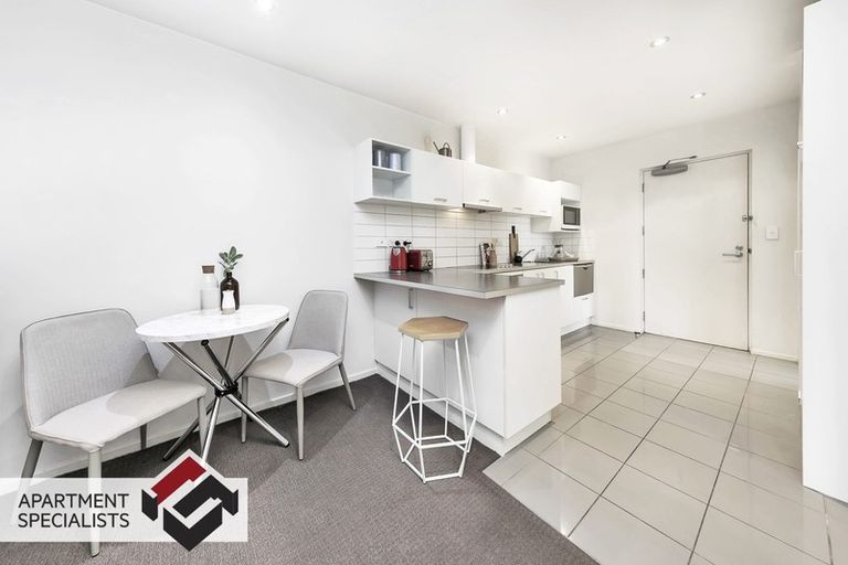 Photo of property in 7e/60 Masons Road, Oteha, Auckland, 0632