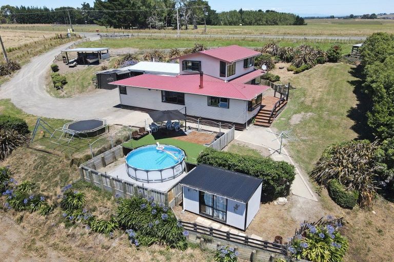 Photo of property in 270 Halcombe Road, Feilding, 4775