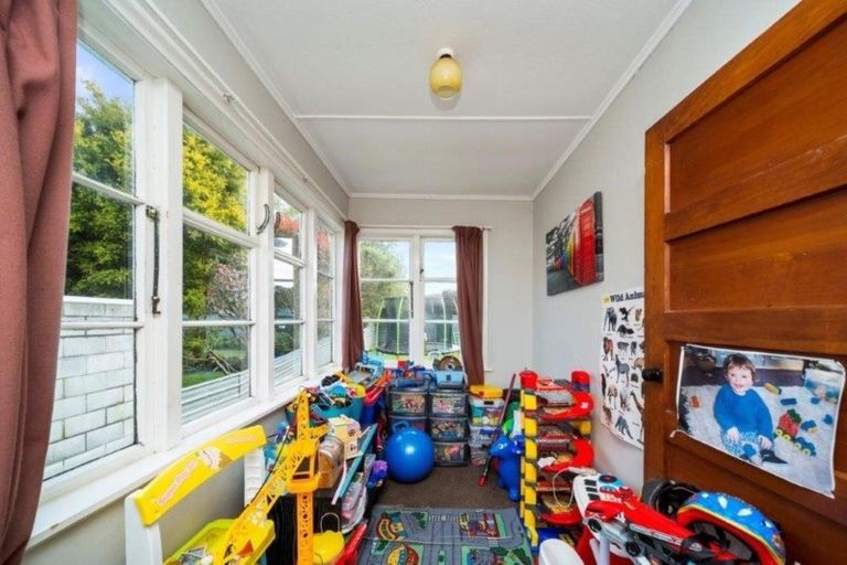 Photo of property in 170 South Road, Hawera, 4610