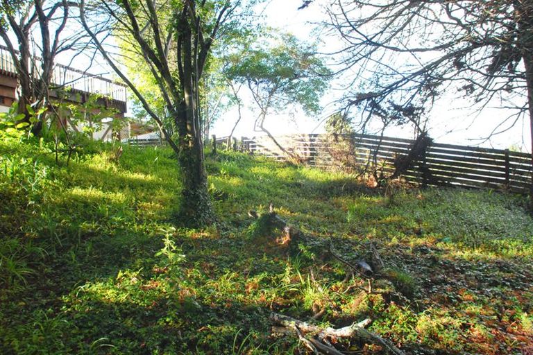 Photo of property in 1/2 Hobby Avenue, Birkdale, Auckland, 0626