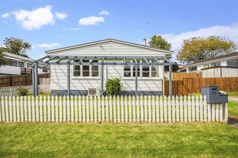Photo of property in 55 Riverside Drive, Waiuku, 2123
