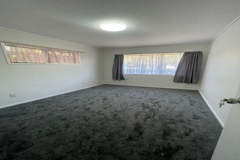 Photo of property in 1/41 College Road, Northcote, Auckland, 0627