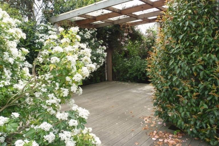 Photo of property in 10 Garvins Road, Hornby, Christchurch, 8042