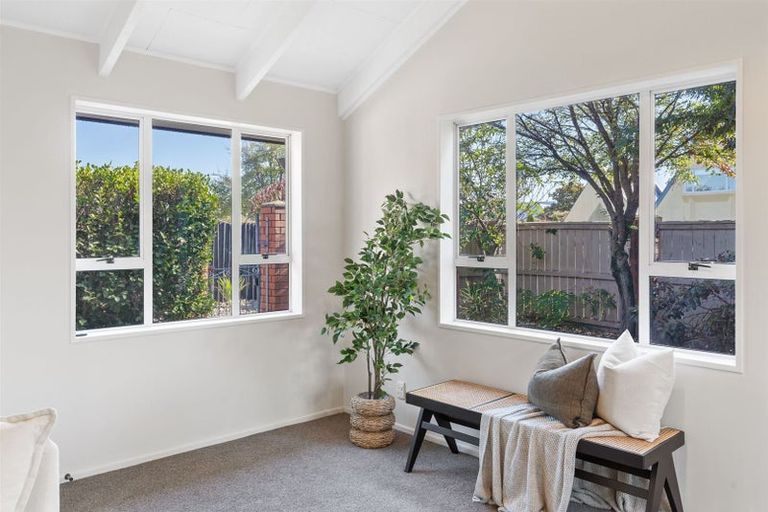 Photo of property in 100 Patterson Terrace, Halswell, Christchurch, 8025