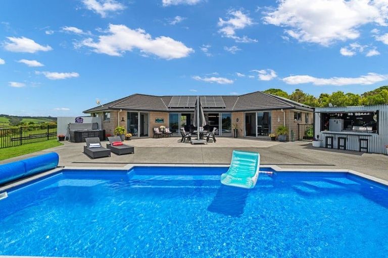 Photo of property in 231 Brooks Road, Waipu, 0582