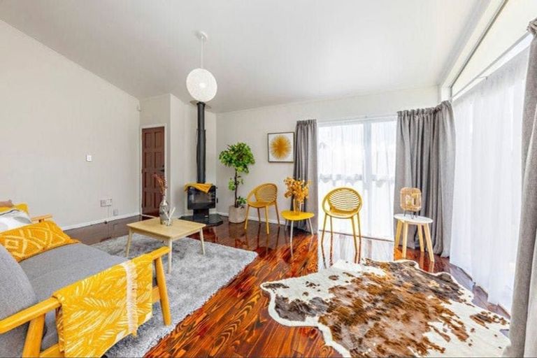 Photo of property in 24 President Avenue, Papakura, 2110