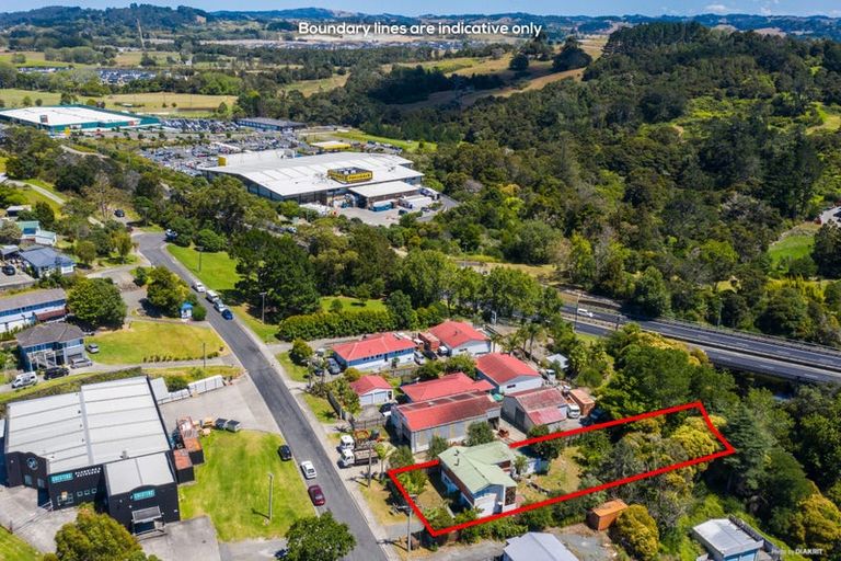 Photo of property in 4 Blanc Road, Silverdale, 0932