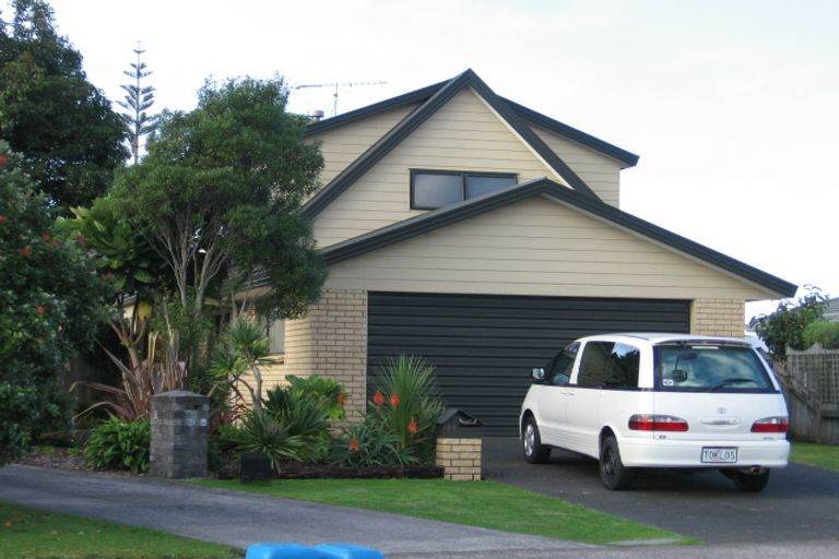 Photo of property in 48 Lakeside Drive, Orewa, 0931