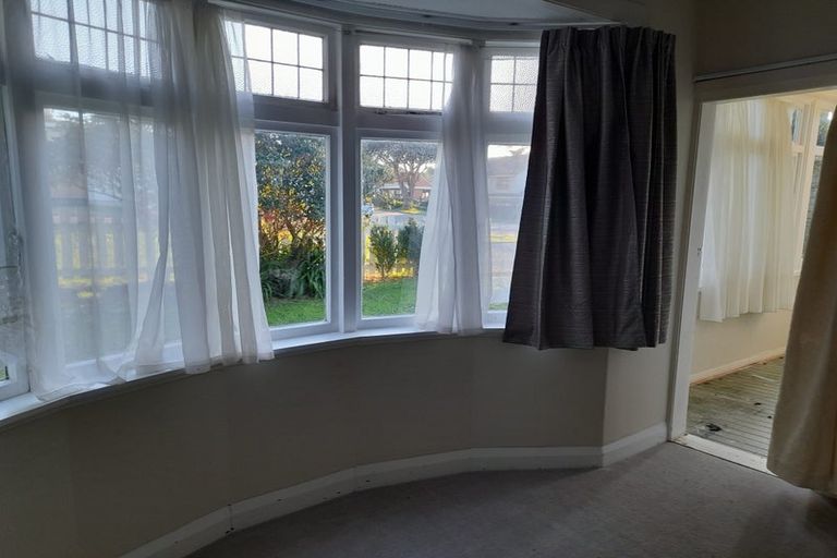 Photo of property in 27 Beauchamp Street, Karori, Wellington, 6012