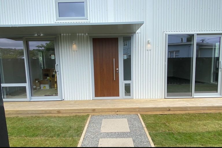 Photo of property in 52a Durham Crescent, Fairfield, Lower Hutt, 5011