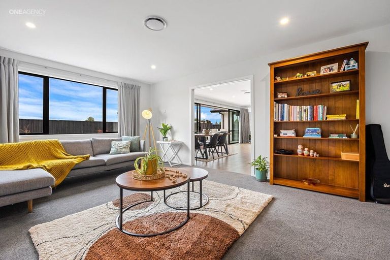 Photo of property in 7 Oakville Close, Rangiora, 7400