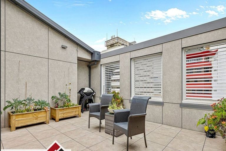 Photo of property in 28 Wellesley Street, Feilding, 4702