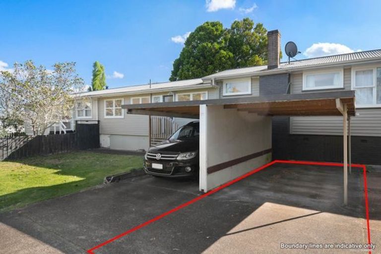 Photo of property in 2/14 Ozich Avenue, Te Atatu South, Auckland, 0610